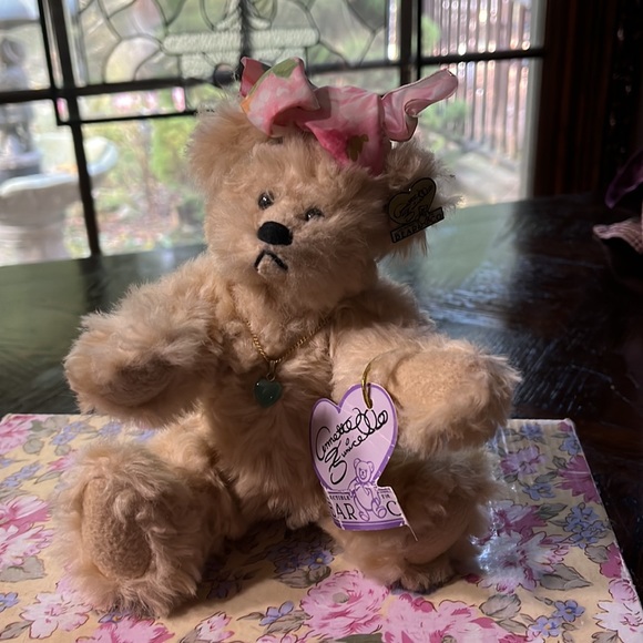 ANNETTE FUNICELLO  COLECTABLE   BEAR - Picture 2 of 5